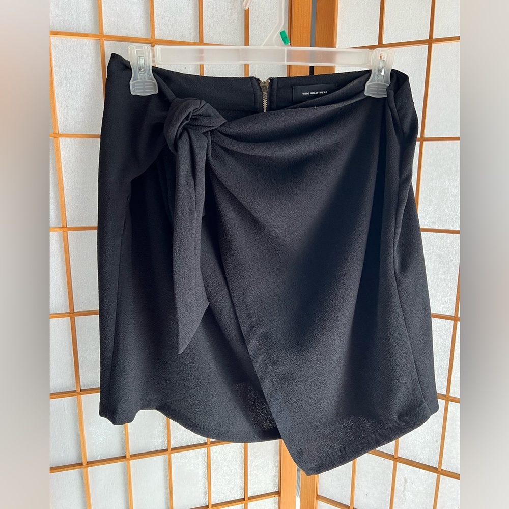Black Skirt